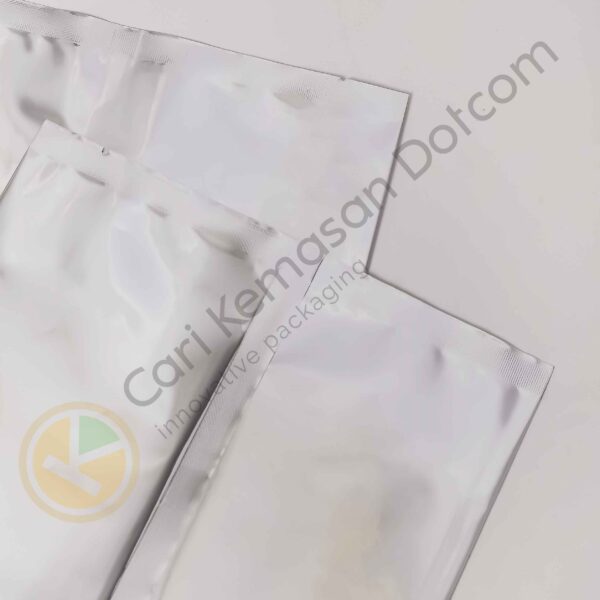 Center Seal Glossy Ukuran 140 x 220 mm - Image 2