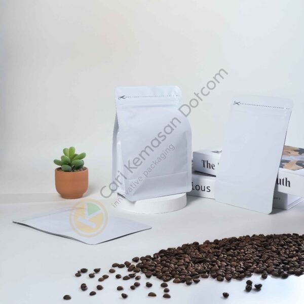 Flat Bottom Putih Ukuran 160 x 240 x 70 mm - Image 2