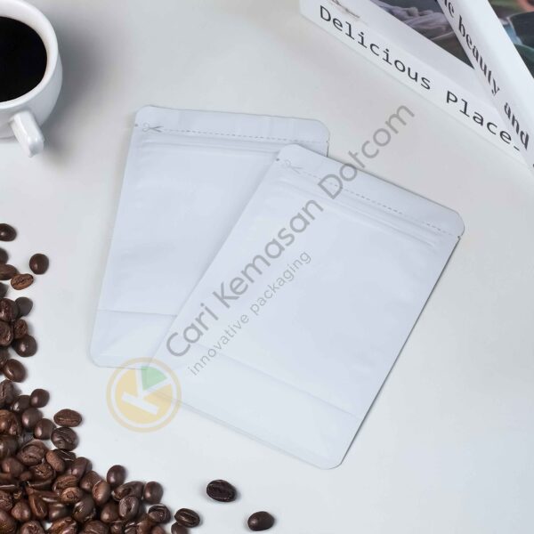 Flat Bottom Putih Ukuran 160 x 240 x 70 mm - Image 4