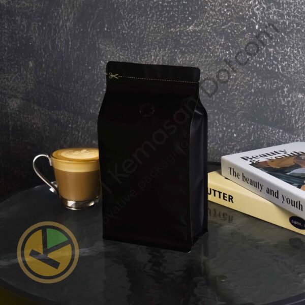 Flat Bottom + Valve (Pull Tab) Hitam Ukuran 135 x 260 x 75 mm - Image 2