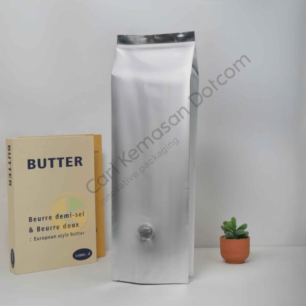 Gusset Valve Silver Ukuran 135 x 420 x 70 mm