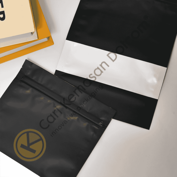 Standing Pouch Ziplock Window Hitam Ukuran 120 x 200 mm - Image 4