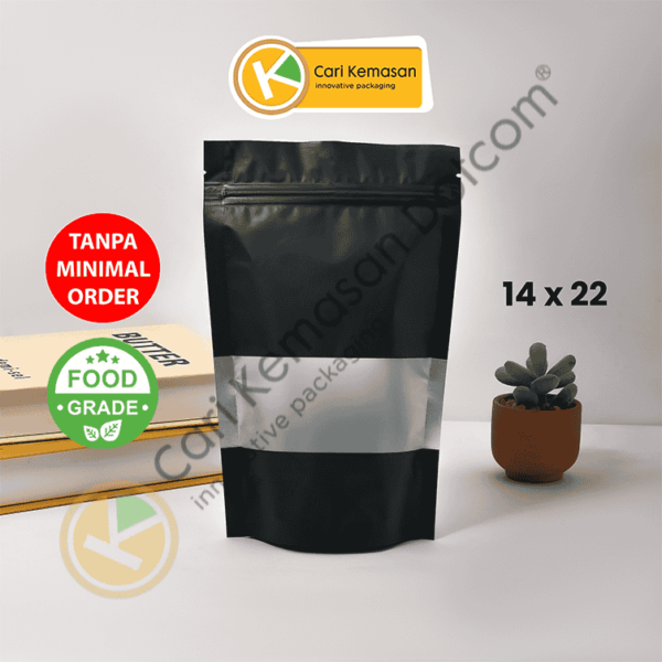 Standing Pouch Ziplock Window Hitam Ukuran 140 x 220 mm