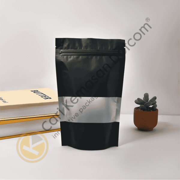 Standing Pouch Ziplock Window Hitam Ukuran 160 x 240 mm